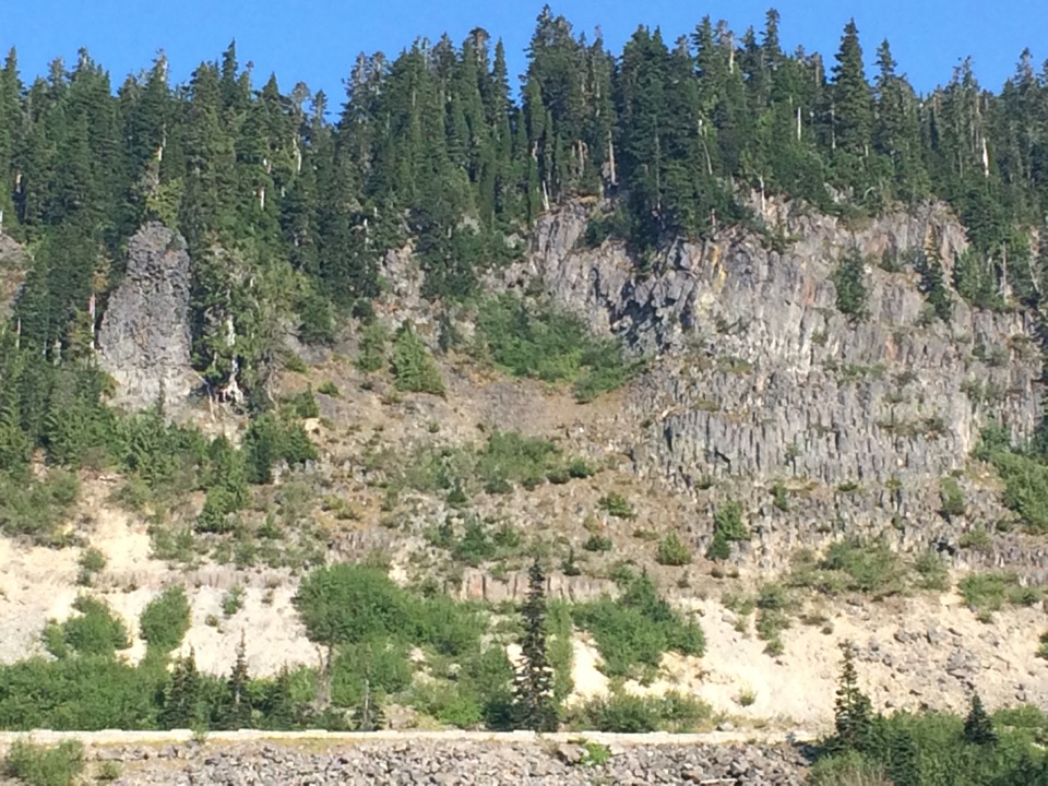 ..see basalt colums in closeup.